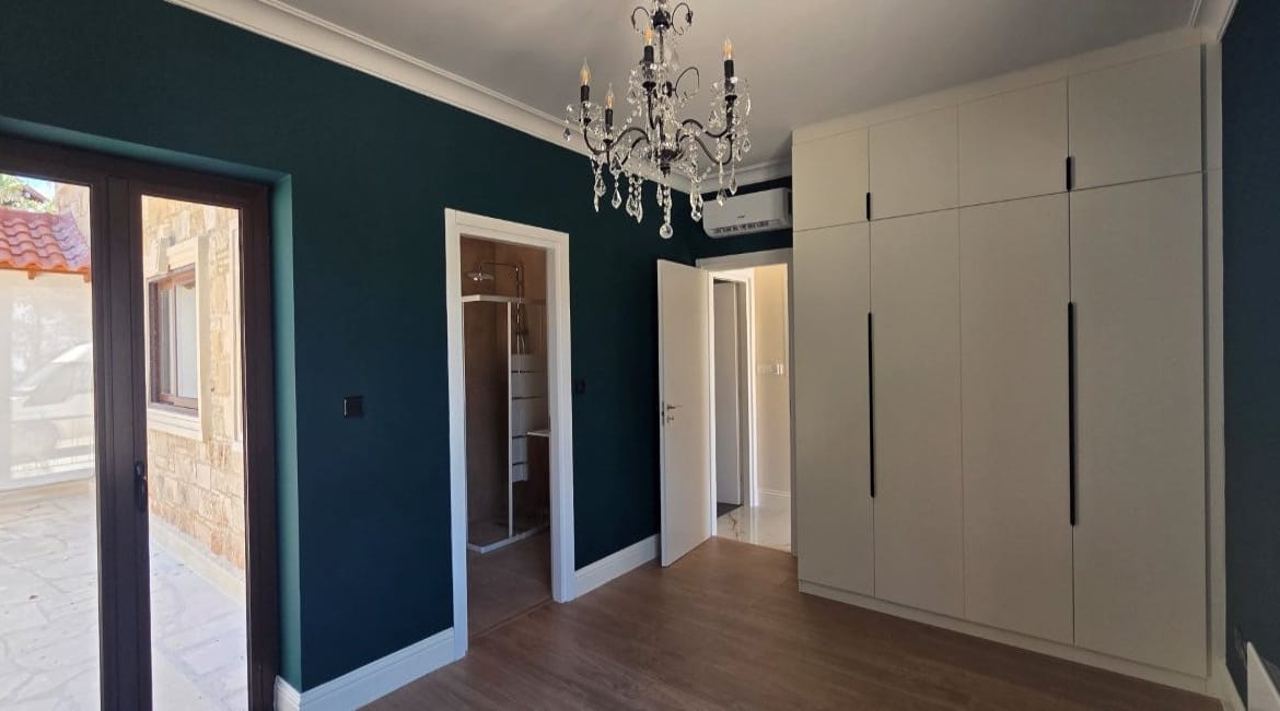 Elegant 4 Bedroom Villa