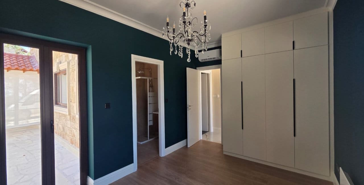 Elegant 4 Bedroom Villa