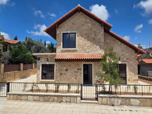 Elegant 4 Bedroom Villa