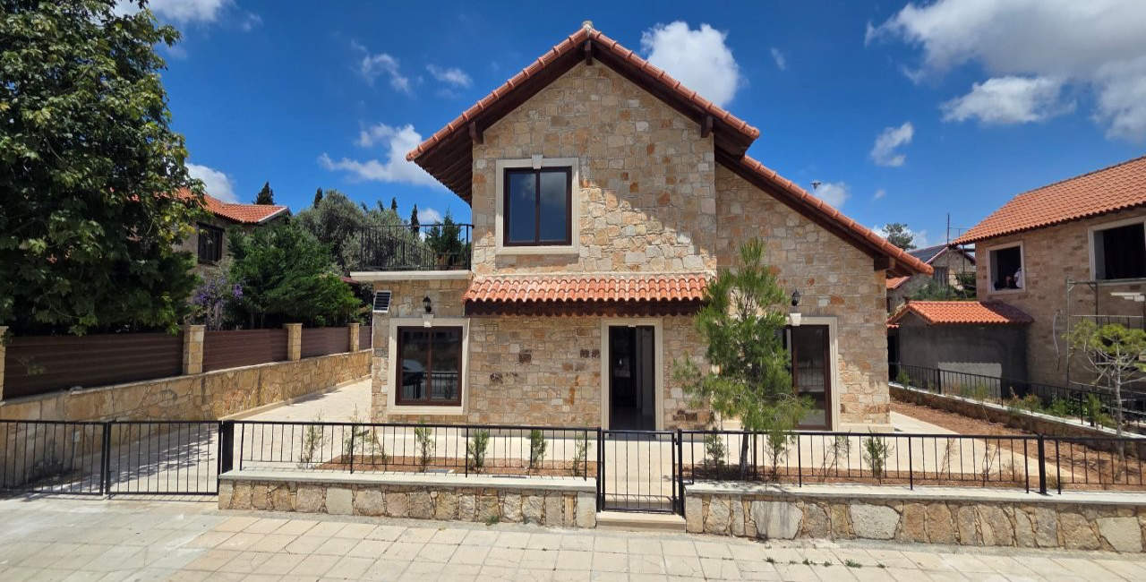 Elegant 4 Bedroom Villa