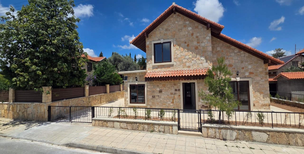Elegant 4 Bedroom Villa