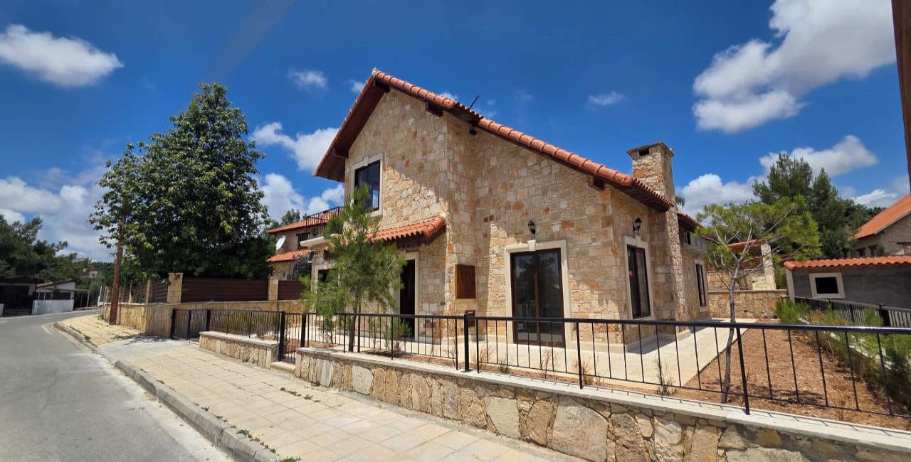 Elegant 4 Bedroom Villa