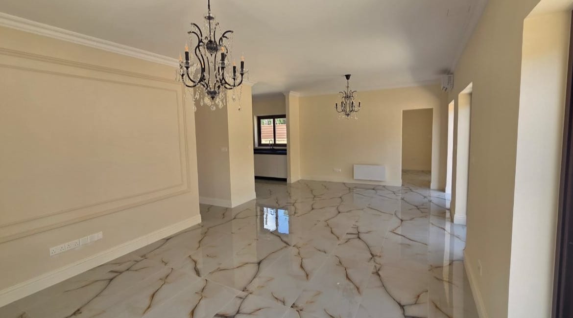 Elegant 4 Bedroom Villa