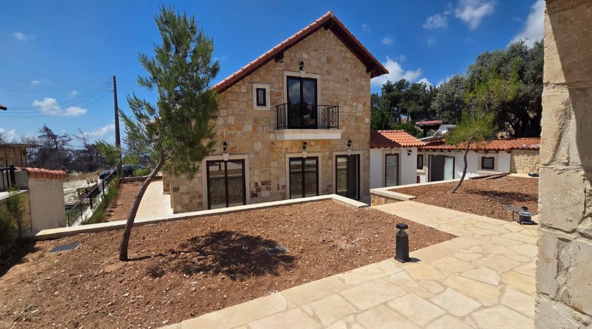 Elegant 4 Bedroom Villa