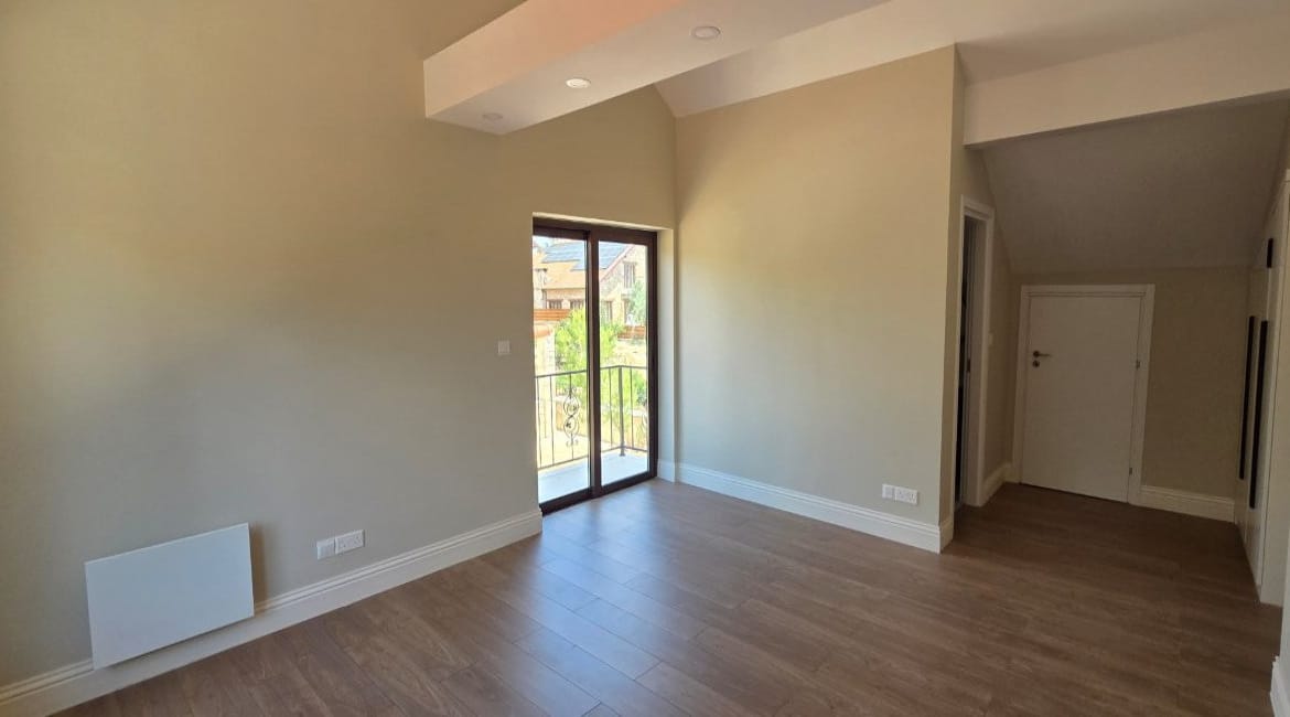 Elegant 4 Bedroom Villa