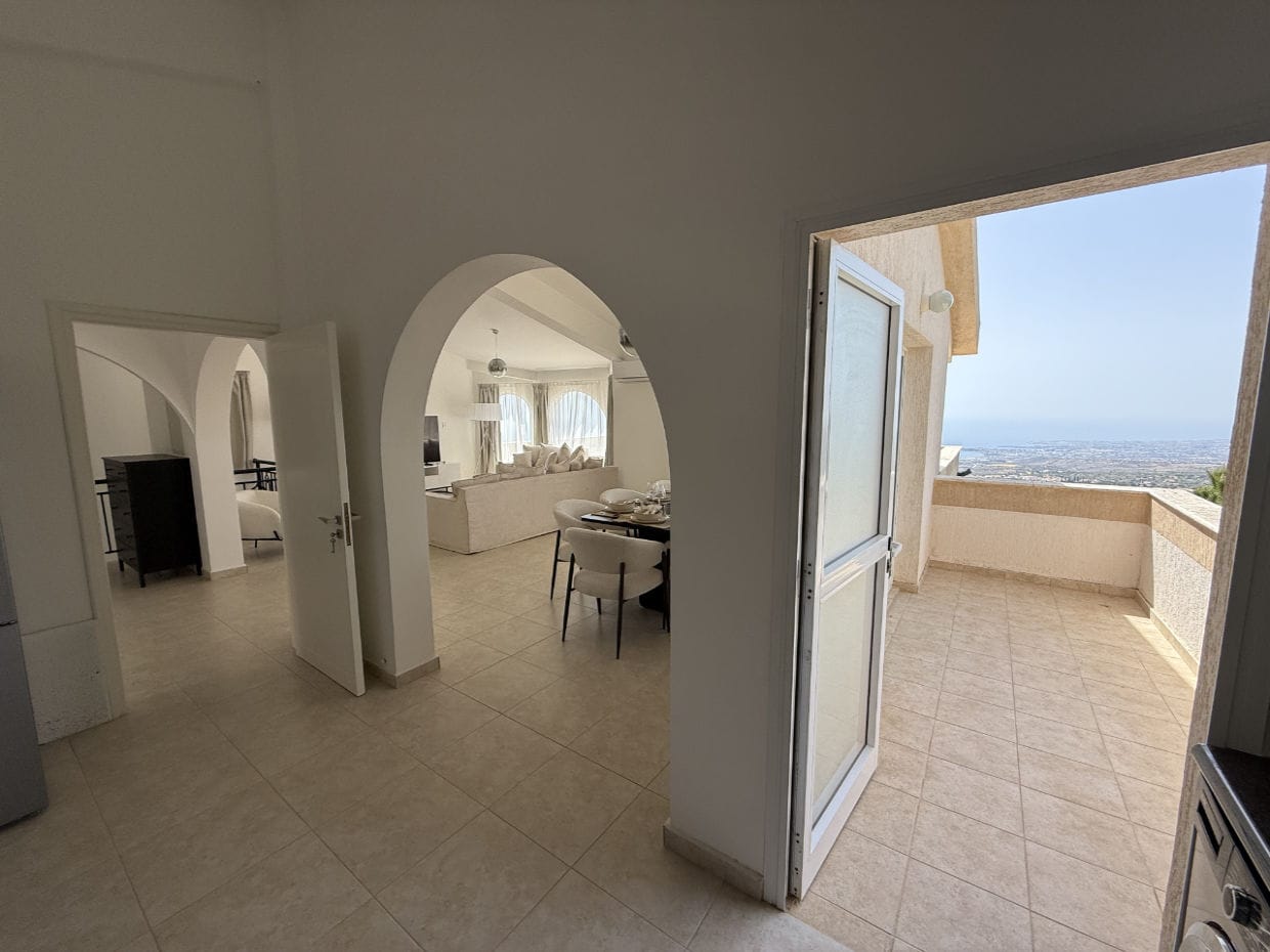 1526-2A Beautiful Villa In Tala, Paphos