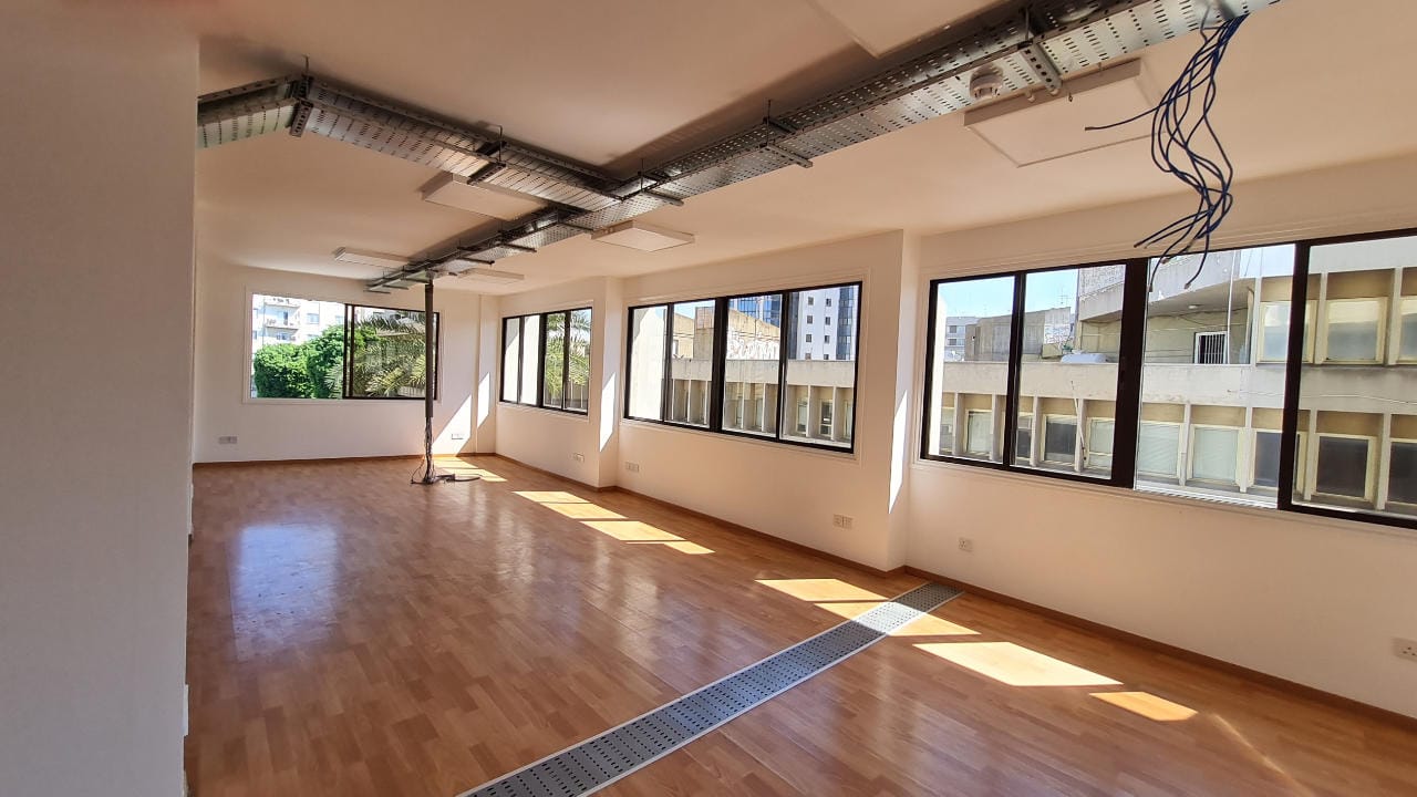 1527-10A Spacious Office For Rent | Nicosia City Centre