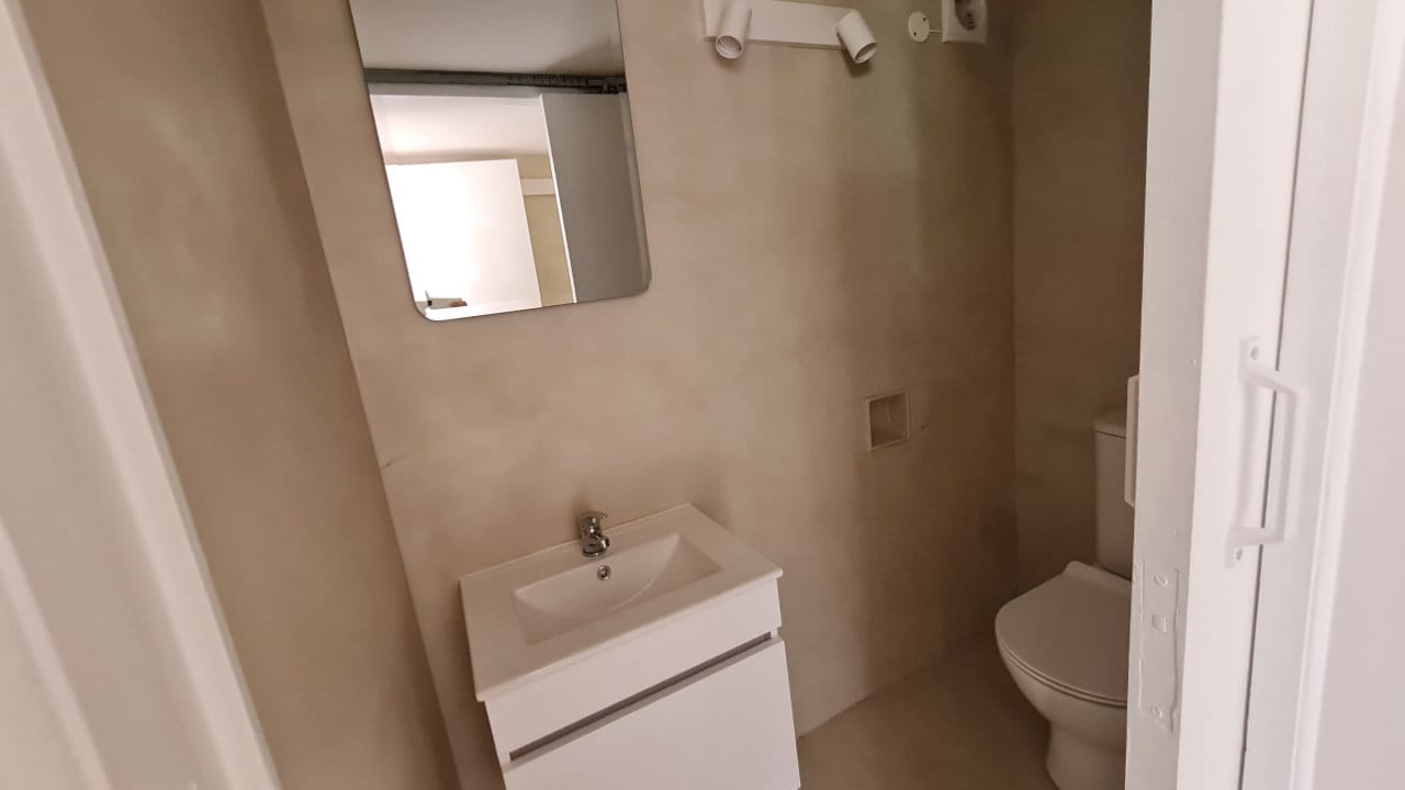 1527-2 Spacious Office For Rent | Nicosia City Centre