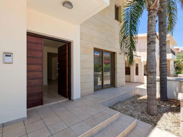 Spacious 4 Bedroom House | Strovolos, Nicosia