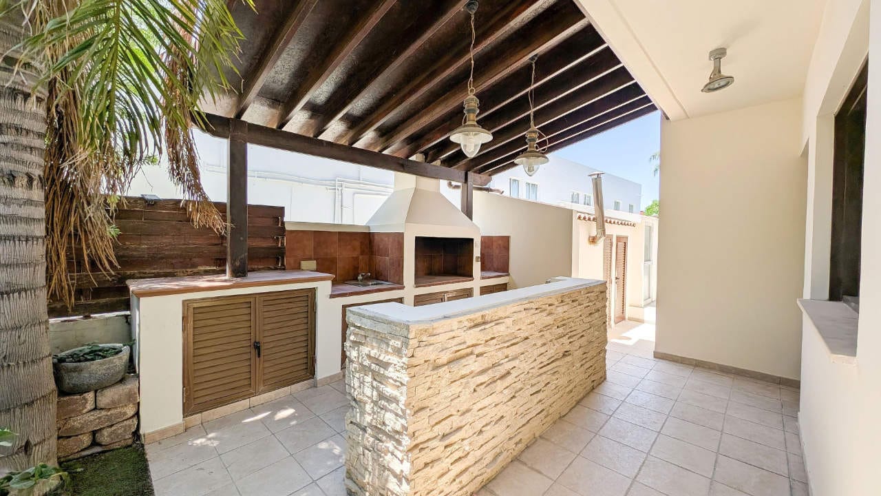 1549-18 Spacious 4 Bedroom House | Strovolos, Nicosia
