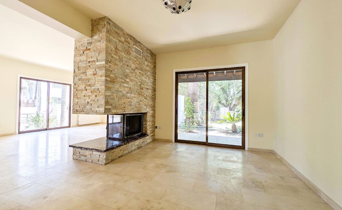 Spacious 4 Bedroom House | Strovolos, Nicosia