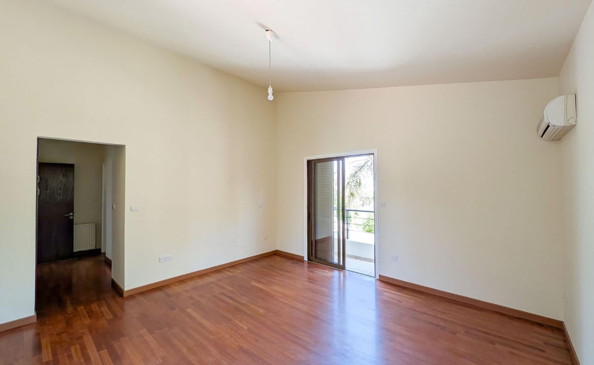Spacious 4 Bedroom House | Strovolos, Nicosia