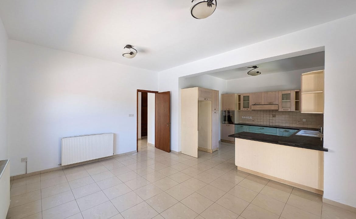 Charming 3 Bedroom Semi-Detached House 