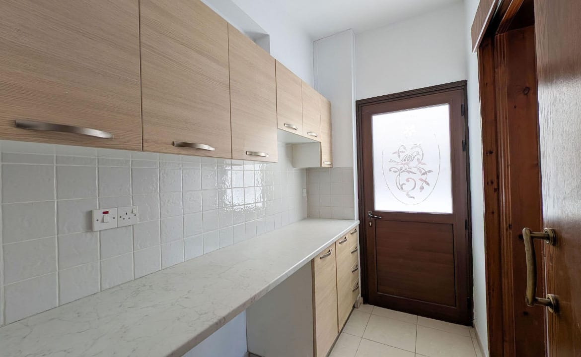 Charming 3 Bedroom Semi-Detached House 
