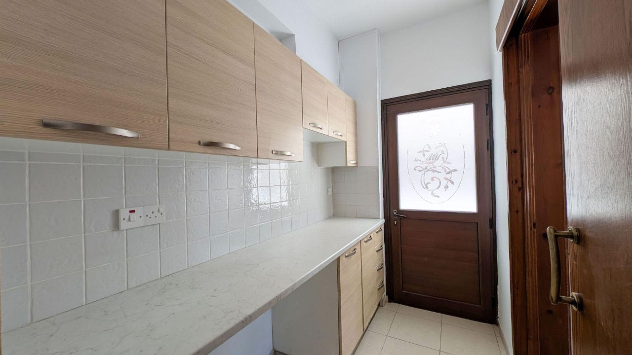 Charming 3 Bedroom Semi-Detached House 