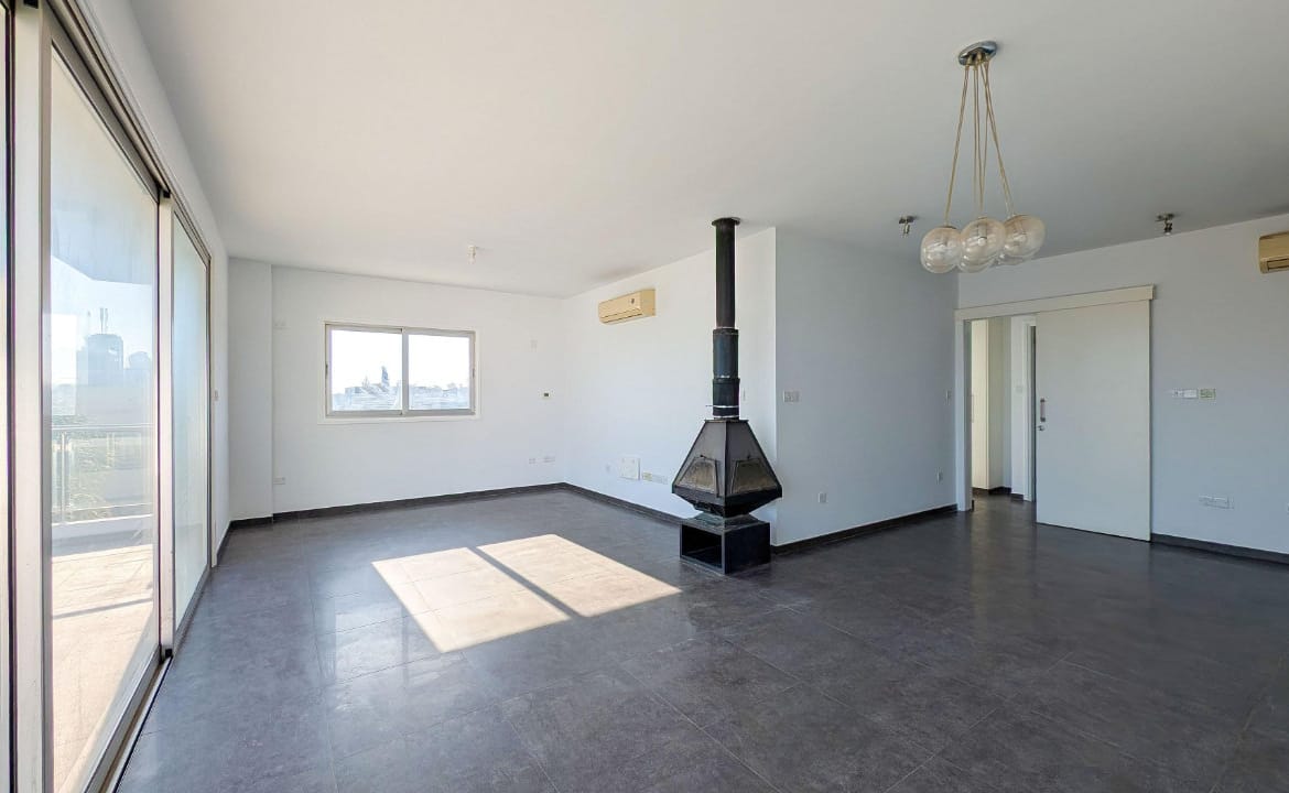 3 Bedroom Top Floor Apartment | Strovolos, Nicosia