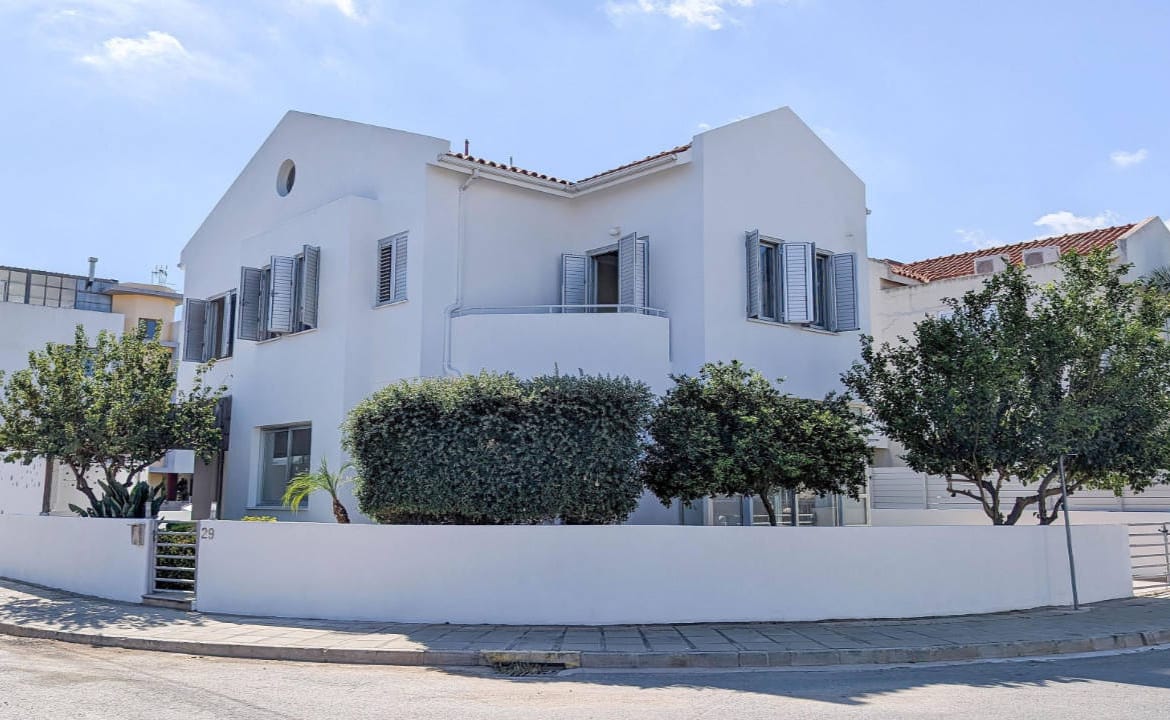 Spacious 4 Bedroom House | Lakatamia, Nicosia