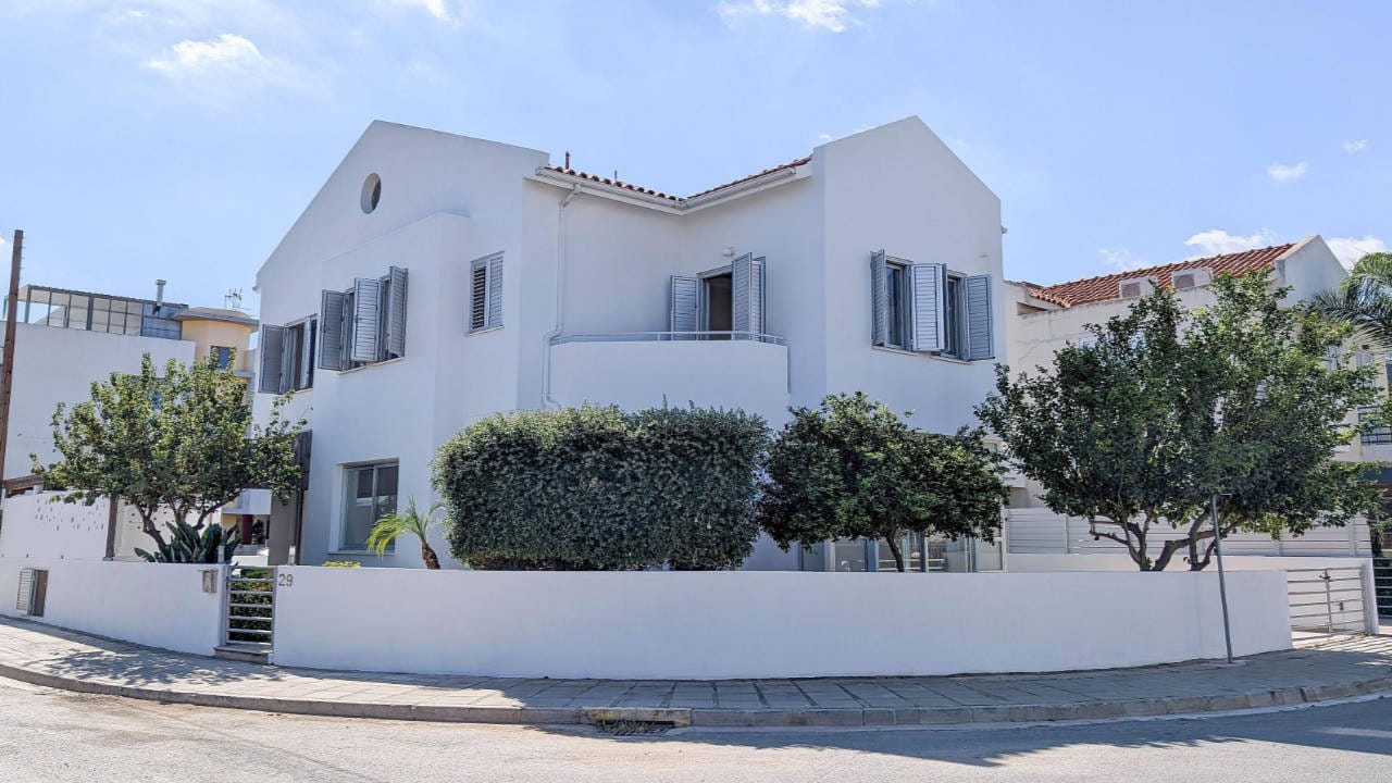 Spacious 4 Bedroom House | Lakatamia, Nicosia