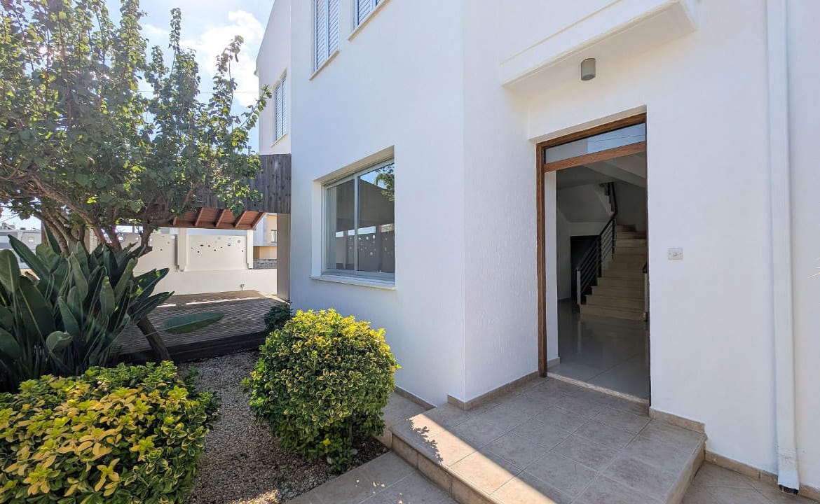Spacious 4 Bedroom House | Lakatamia, Nicosia