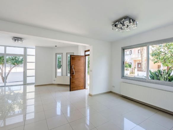 Spacious 4 Bedroom House | Lakatamia, Nicosia