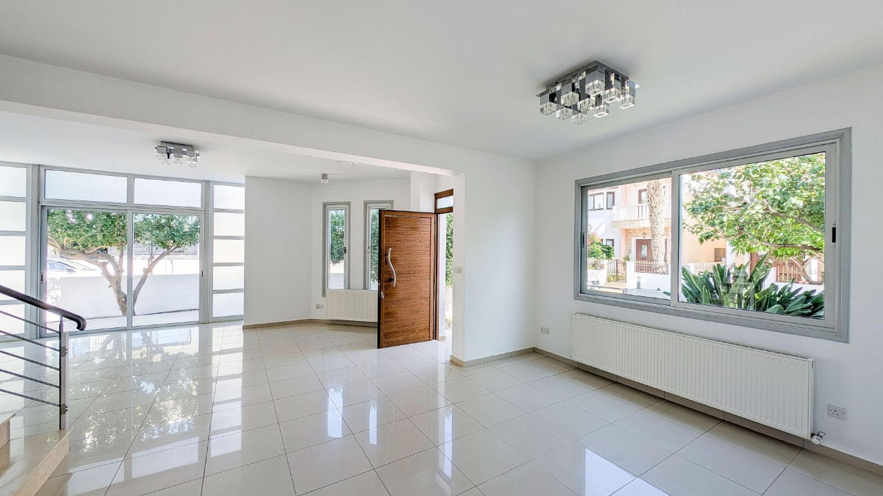 Spacious 4 Bedroom House | Lakatamia, Nicosia