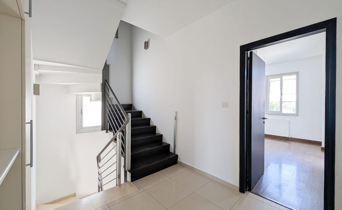 Spacious 4 Bedroom House | Lakatamia, Nicosia